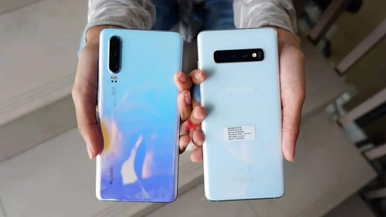 Pilih Mana, Samsung S10 vs Huawei P30, Untuk THR Tahun Ini