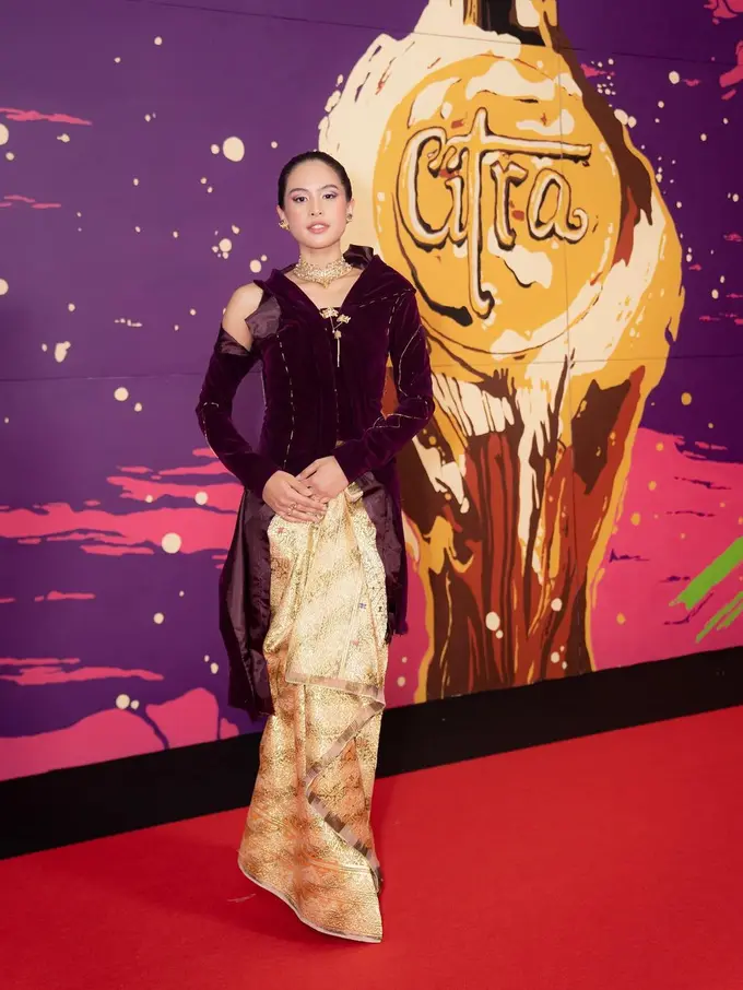 8 Model Kebaya Modern untuk Pernikahan hingga Acara Kenegaraan dari Mikha Tambayong-Raline Shah