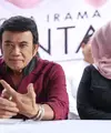 Raja Dangdut Rhoma Irama memutuskan untuk menerima tawaran bermain sinetron stripping. Sebelumnya, ia tak sreg dengan jadwal sinetron yang kejar tayang. (Nurwahyunan/Bintang.com)