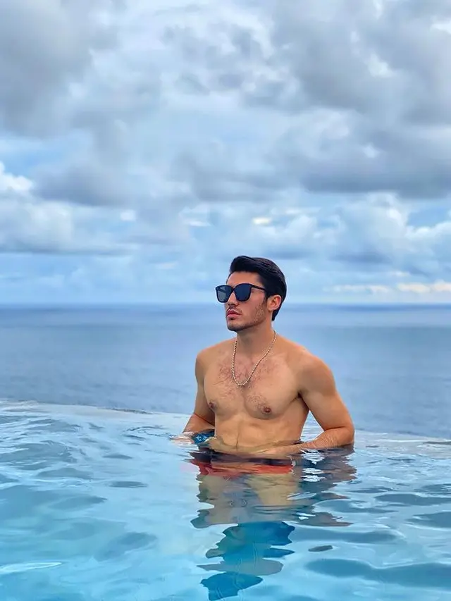 7 Potret Valentino Peter, Pemeran Rama dalam Sinetron Love Story The Series
