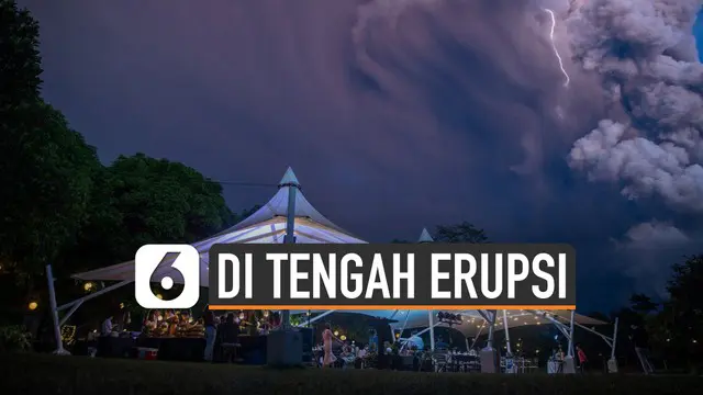 Pada Minggu (12/1/2020) Gunung Api Taal di Filipina mengalami erupsi. Sebagian besar penduduk di sekitarnya terpaksa mengungsi. Namun di balik peristiwa tersebut terdapat momen unik.