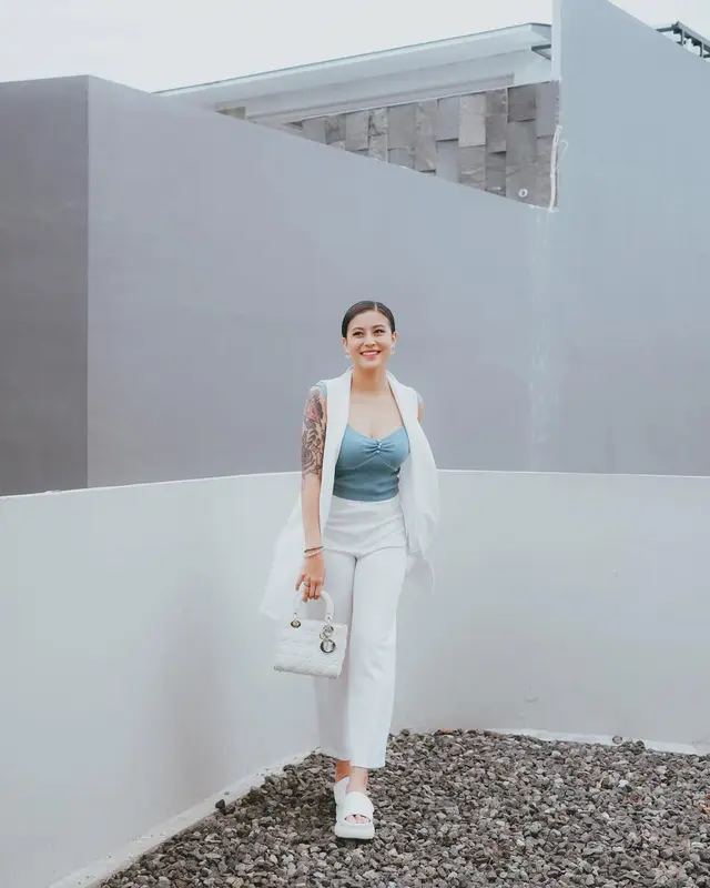 Fresh dan Simpel dengan Sentuhan Pastel