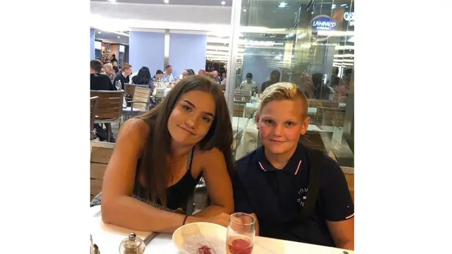Jessica (13) dan Joshua (12), anak-anak dari Liz McCollin. (sumber: Hull Live)