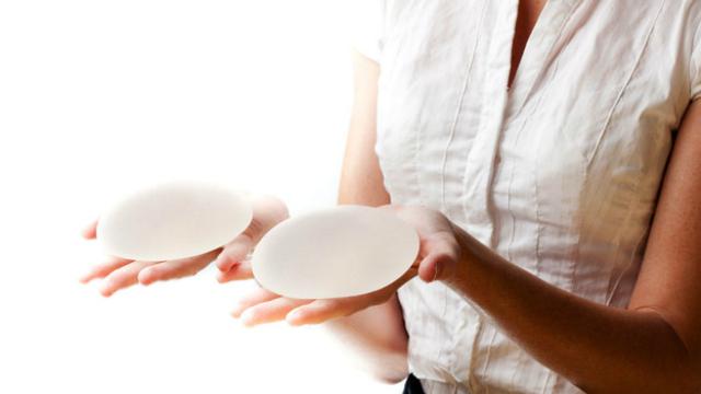 Ilustrasi implan payudara