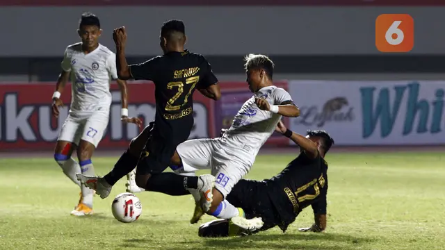 FOTO: Bungkam Arema FC 3-2, PSIS Semarang Lolos ke Babak 8 Besar Piala Menpora 2021 sebagai Juara Grup A - Kushedya Hari Yudo; M. Rio Saputro