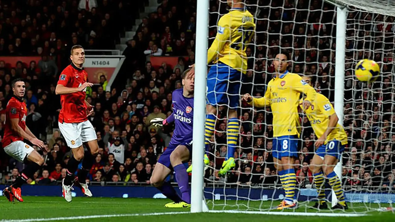 man-utd-arsenal-2-131111a.jpg
