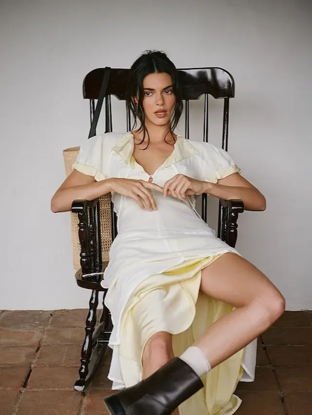 Kendall Jenner FWRD 2025