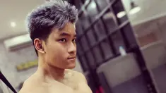 Melalui akun Instagram, putra dari Deddy Corbuzier, Azka cukup sering mengunggah berbagai kegiatannya. Melakukan aktivitas fitness pun tak pernah ketinggalan dilakukan oleh Azka Corbuzier. (Liputan6.com/IG/@azkacorbuzier)