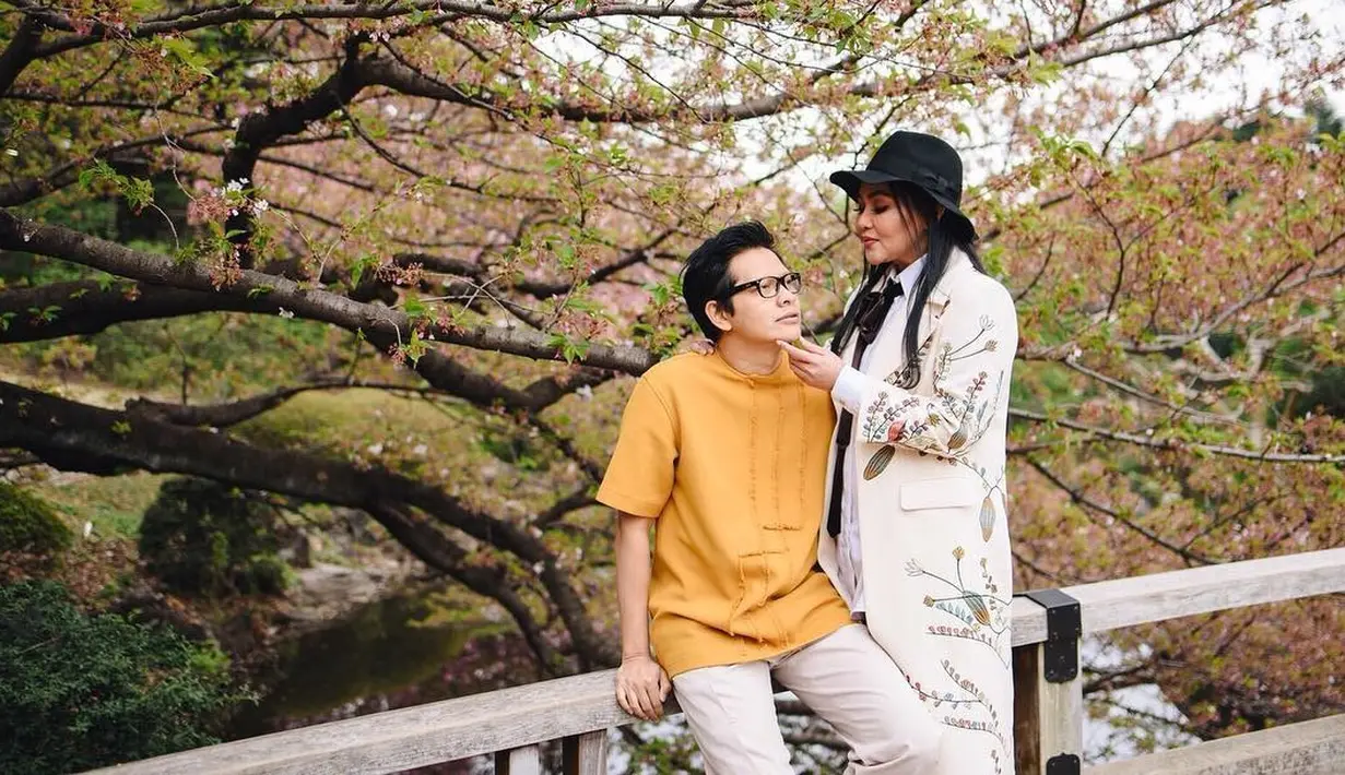 "Sampai detik ini ada kandidat beberapa universitas di luar tapi tidak menutup kemungkinan disini juga ada yang bagus2 kaya Seni Rupa IKJ, Jogja. Dia masih menjajaki yang di Indo dan luar negeri seperti apa,” lanjutnya. (Instagram/armandmaulana04)