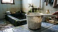 4 Bahan Dapur untuk Membersihkan Gayung Plastik yang Kusam dan Berkerak