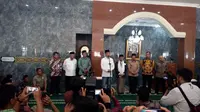 Sambutan Presiden Jokowi sebelum pembagian sertifkat wakaf di Masjid agung, Alun-alun Cibatu, Garut (Liputan6.com/Jayadi Supriadin)