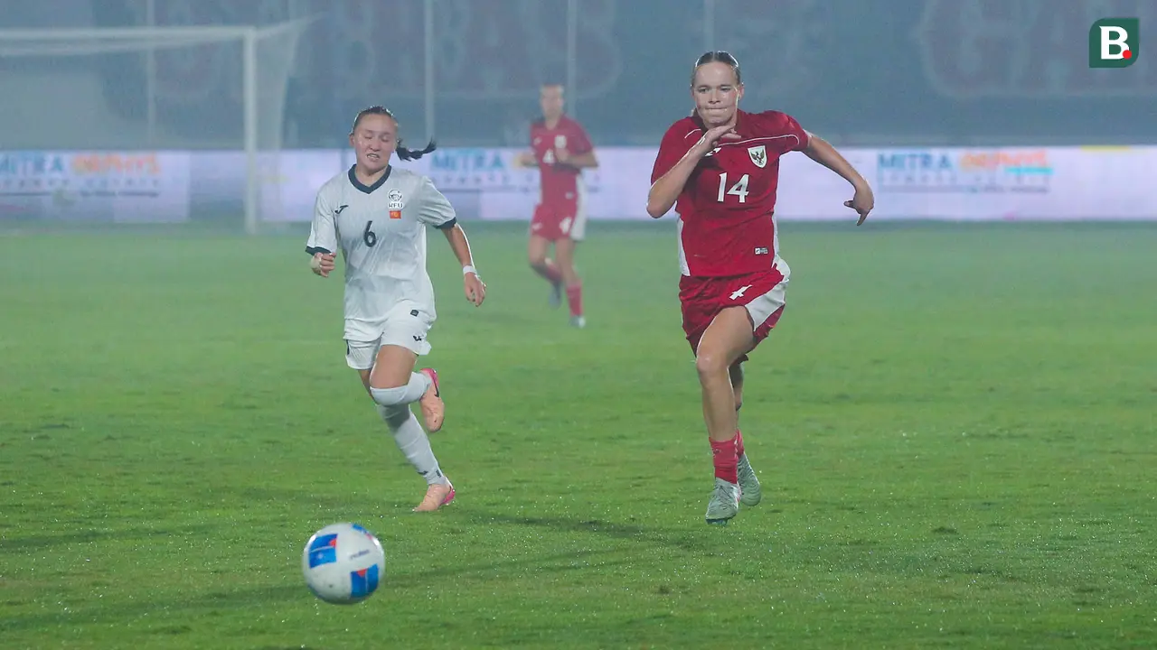 Foto: Isa Warps Tampil Spartan, Sang Pahlawan Kemenangan Timnas Indonesia Putri vs Kirgistan