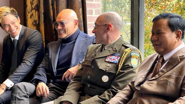 5 Potret Deddy Corbuzier Dapat Pangkat Letnan Kolonel Tituler Angkatan Darat, Bangga