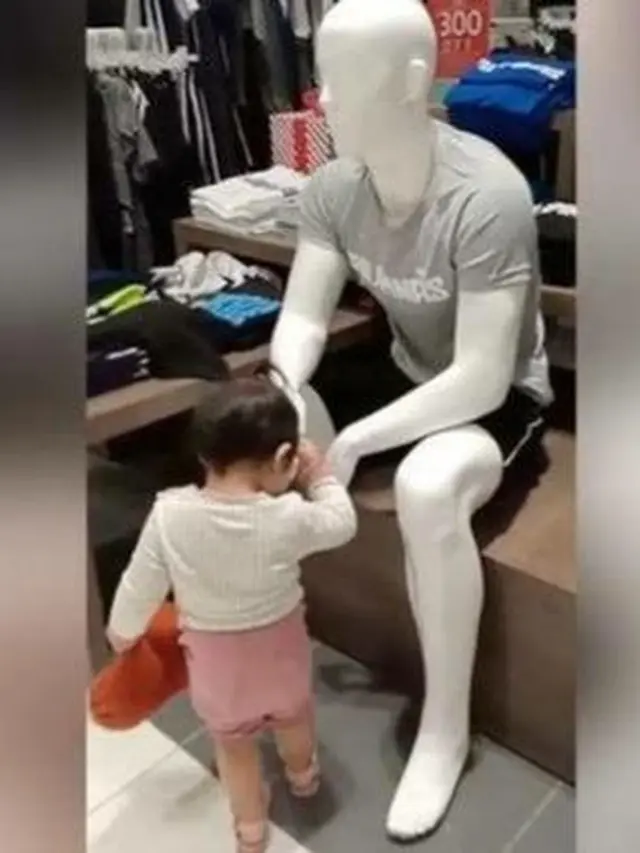 5 Momen Sungkem Nyeleneh Ini Bukannya Haru Malah Bikin Ketawa