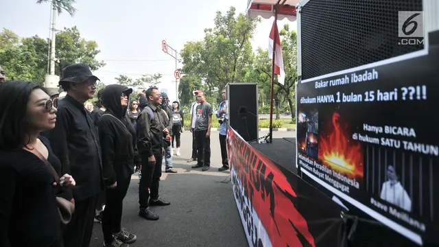 Tuntut Pembebasan Meiliana, Massa Geruduk Gedung Mahkamah Agung