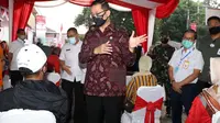 Menteri Sosial Juliari P Batubara meresmikan penyaluran tahap 4 ini di Kantor Pos Cikutra pada Rabu, 4 Agustus 2020 kemarin. (Istimewa)