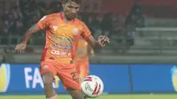 Assanur Rijal Torres ketika berseragam Persiraja Banda Aceh. (Bola.com/Gatot Susetyo)