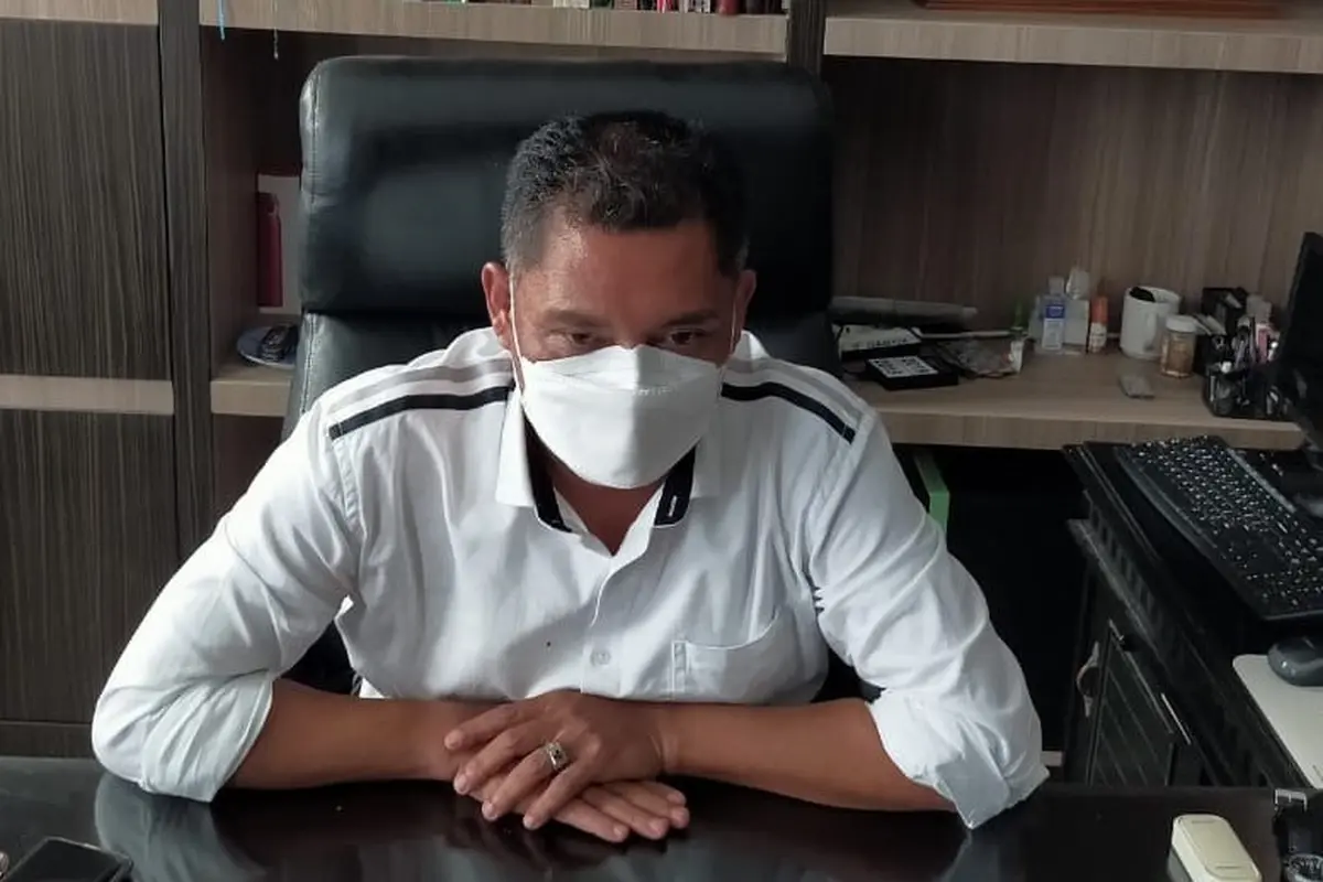 Kepala Satpol PP Kota Surabaya Eddy Christijanto. (Dian Kurniawan/Liputan6.com)