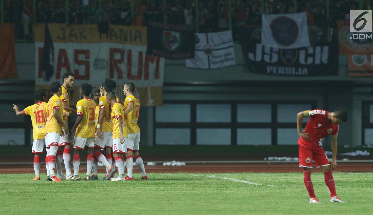 Pemain Selangor FA merayakan gol saat laga persahabatan melawan Persija di Stadion Patriot Candrabhaga, Bekasi, Kamis (6/9). Babak pertama berakhir imbang 1-1. (Liputan6.com/Helmi Fithriansyah)