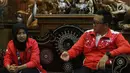 Atlet blind judo, Miftahul Jannah menemui Menpora Imam Nahrawi di rumah dinas Menpora, Jakarta, Selasa (9/10). Miftahul Jannah diundang khusus Menpora setelah insiden diskualifikasi di Asian Para Games 2018 karena jilbab. (Merdeka.com/Imam Buhori)