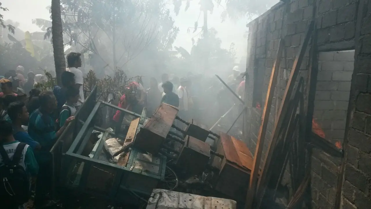 Rumah Kebakaran, Lansia Tewas Terpanggang di Kamar Mandi