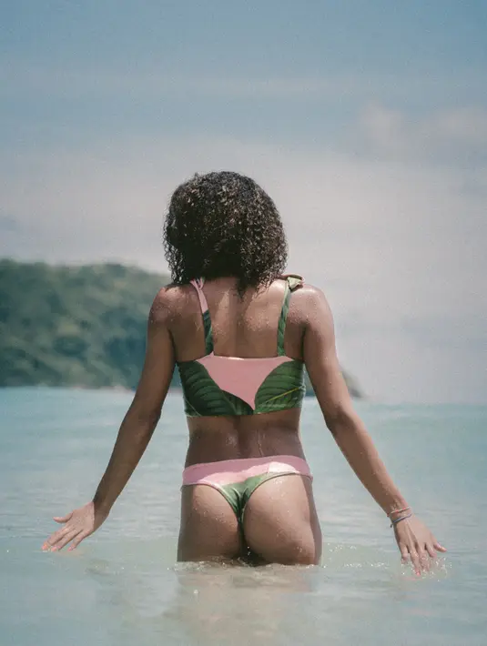 ilustrasi pantat/Photo by Jakob Owens on Unsplash