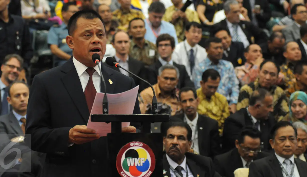 Ketua Umum Forki, Jenderal TNI Gatot Nurmantyo memberikan pidato pembukaan WKF World Junior, Cadet and U-21 Championship 2015 di ICE Serpong, Banten, Kamis (12/11/2015). 1.425 peserta dari 91 negara berlaga di ajang ini. (Liputan6.com/Helmi Fithriansyah)