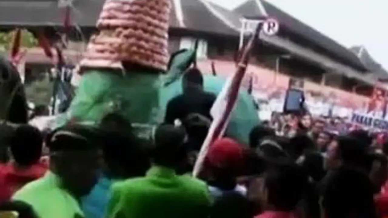 Bentrok Antar-Ormas Pemuda hingga Tradisi Grebeg Sudiro