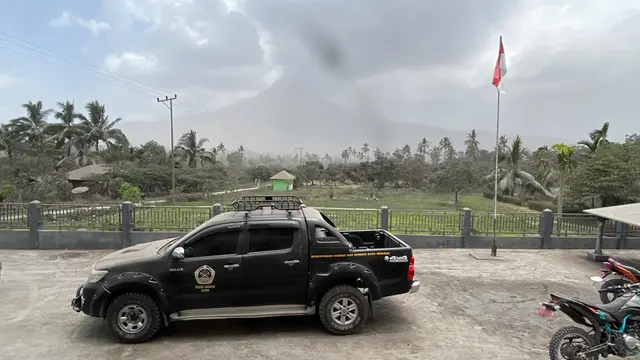 Gunung Lewotobi Laki Laki