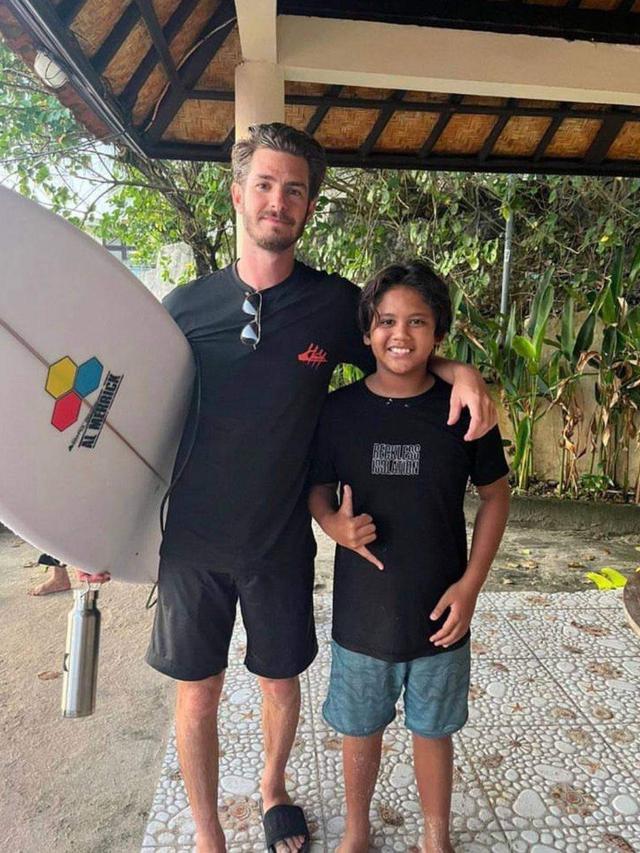 Andrew Garfield Liburan di Bali