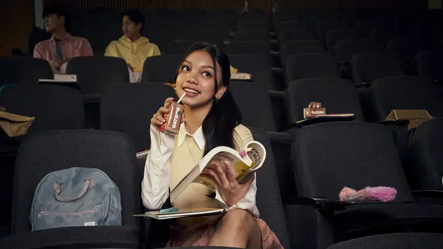 Naura Ayu Ajak Remaja Indonesia Tetap Semangat dengan Varian Terbaru dari OATSIDE