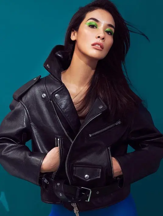 Kulari ke Pantai adalah film garapan Mira Lesmana dan Riri Riza. Selain Marsha, beberapa pemain juga ikut terlibat diantaranya Lukman Sardi, Ibnu Jamil, Dodit Mulyanto, Karina Suwandhi, Mo Sidik, dan lainnya. (Foto: instagram.com/marshatimothy)