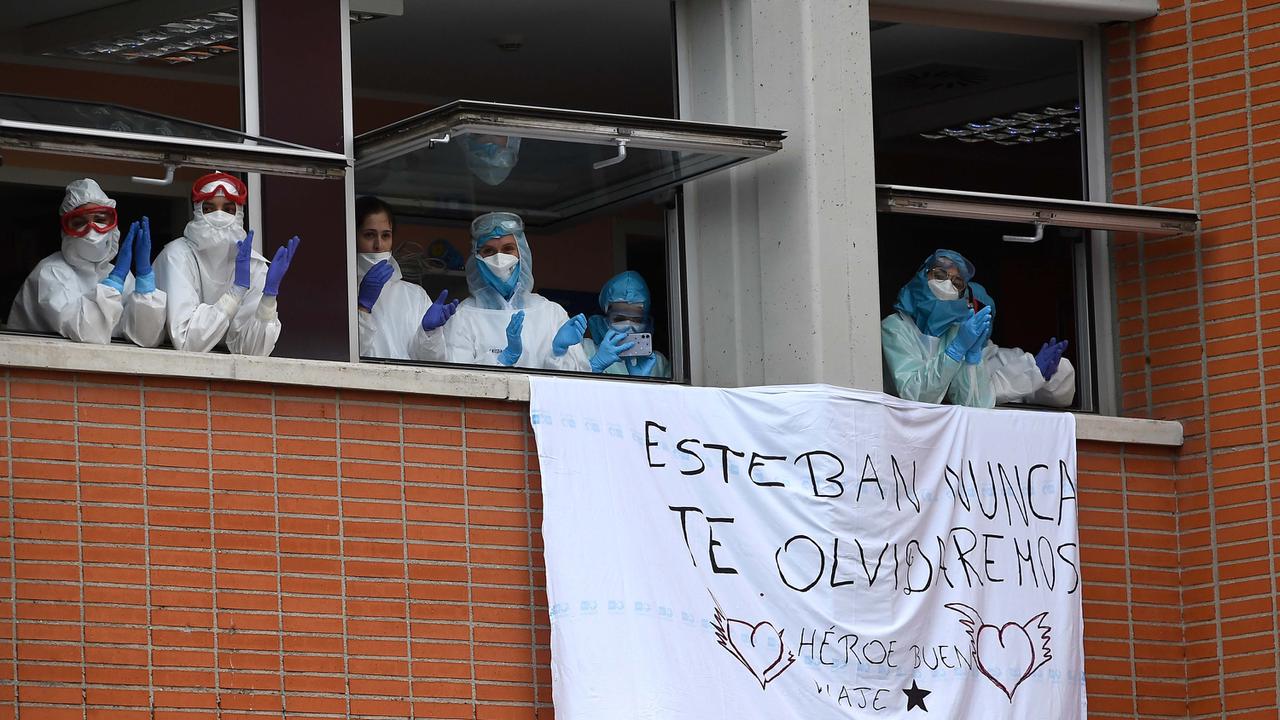 FOTO: [CERITA] Penghargaan Buat Tenaga Medis yang Gugur di Spanyol