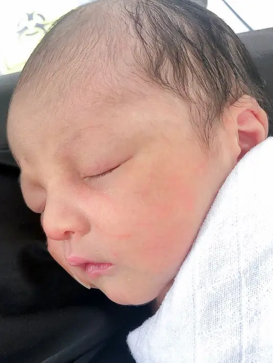 Fedii Nuril dan Calysta Vanny (Instagram/calystavannyws)