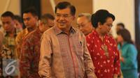 Wapres Jusuf Kalla bersama Menlu Retno Marsudi saat pembukaan Kongres ke-3 Diaspora Indonesia di Jakarta, Rabu (12/8). Kongres yang berlangsung selama 12-14 Agustus 2014 tersebut mengusung tema "Diaspora Bakti Bangsa". (Liputan6.com/Faizal Fanani)