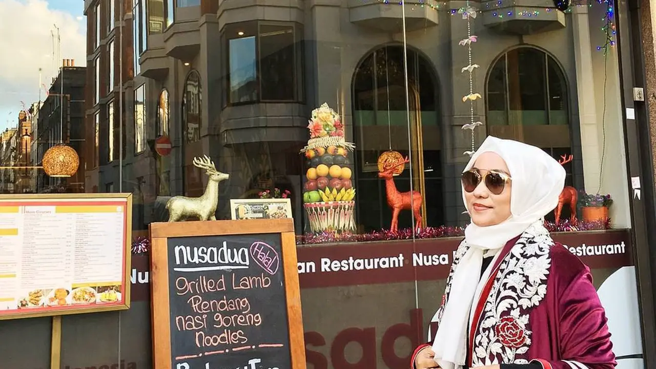 Intip Restoran Bos First Travel di London