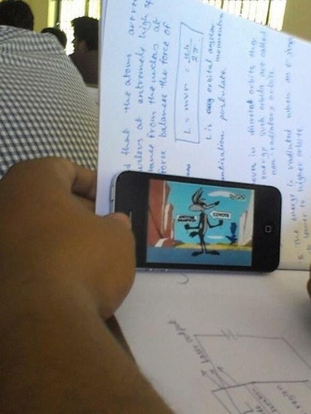 cara nyeleneh murid kelabui guru (foto: IG/@iambab_i)