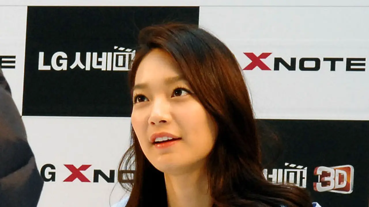 Shin Min Ah