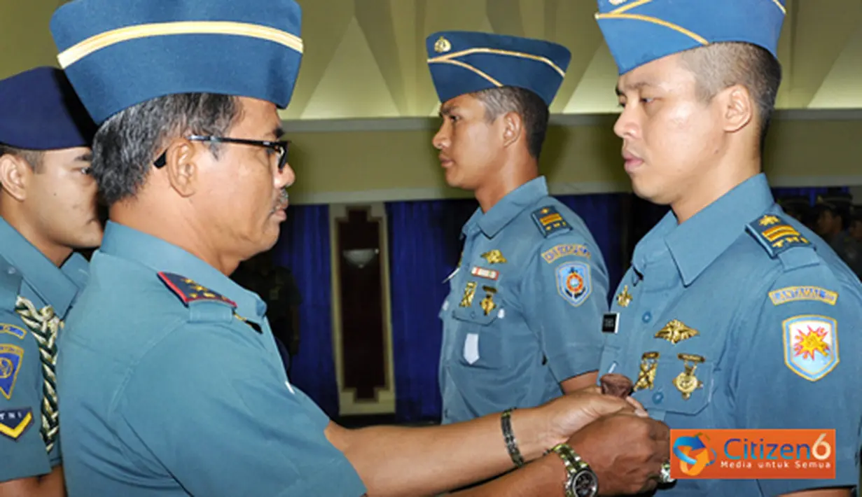 Citizen6, Surabaya: Penutupan Pendidikan Dikspepa TNI AL TA. 2011 ini sekaligus menjadi penutup rangkaian program pendidikan TNI AL yang dilaksanakan di Kobangdikal pada 2011 ini. (Pengirim: Penkobangdikal)