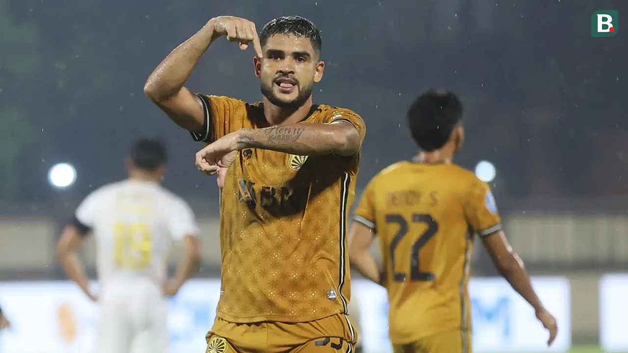 Foto: Gol Penalti Junior Brandao Bawa Bhayangkara FC Jinakkan Madura United Sekaligus Putus Tren 3 Kekalahan Beruntun di BRI Liga 1