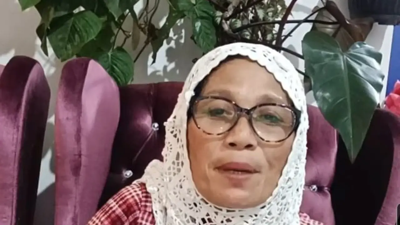 Nursyah ibunda Indah Permatasari menggelar siaran langsung Instagram pada 6 Mei 2023. (Foto: Dok. Instagram @mustaminnursyah)