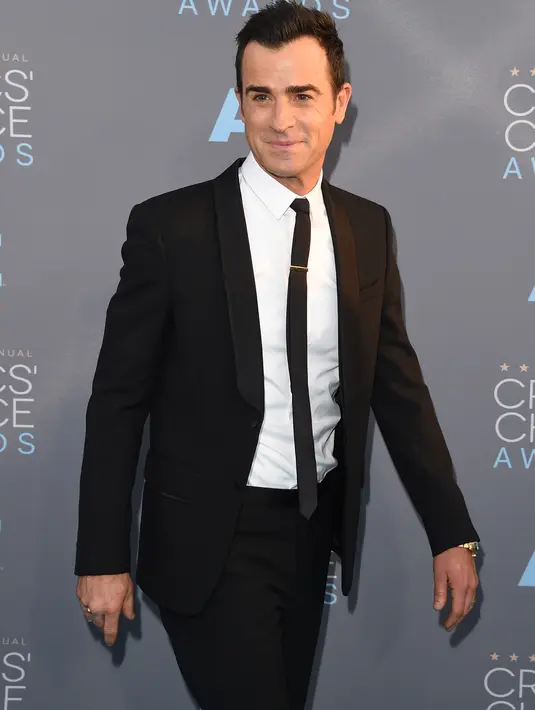 Pakaian Justin dengan jeans, boots dan jaket kulitnya sudah menjadi seragam baginya. Ia pun mengatakan gaya berpakaian seperti itu lebih mudah dan membuatnya sangat nyaman. (AFP/Bintang.com)