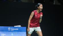 Tunggal putri Indonesia Putri Kusuma Wardani atau Putri KW mengalahkan wakil Myanmar Thet Htar Thuzar pada partai pertama perempat final cabang bulu tangkis nomor beregu SEA Games 2025 di Thamasat Rangsit Gymnasium 4, Minggu (7/12). (foto: PBSI)