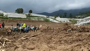 Longsor Cisarua Bandung Barat, Warga Diimbau Waspada Bencana Susulan saat Hujan Deras