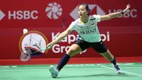 Pebulu tangkis tunggal putri Indonesia, Putri Kusuma Wardani saat menghadapi wakil Amerika Serikat, Iris Wang pada laga babak 32 besar Kejuaraan Bulu Tangkis Indonesia Open 2023 di Istora Senayan, Jakarta, Selasa (13/6/2023). Putri Kusuma Wardani menang rubber game 15-21, 22-20 dan 23-21. (Bola.com/Bagaskara Lazuardi)