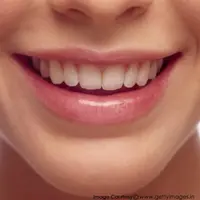 Dua ramuan yang bisa Anda buat sendiri ini bisa mengembalikan warna bibir gelap jadi merah merona.