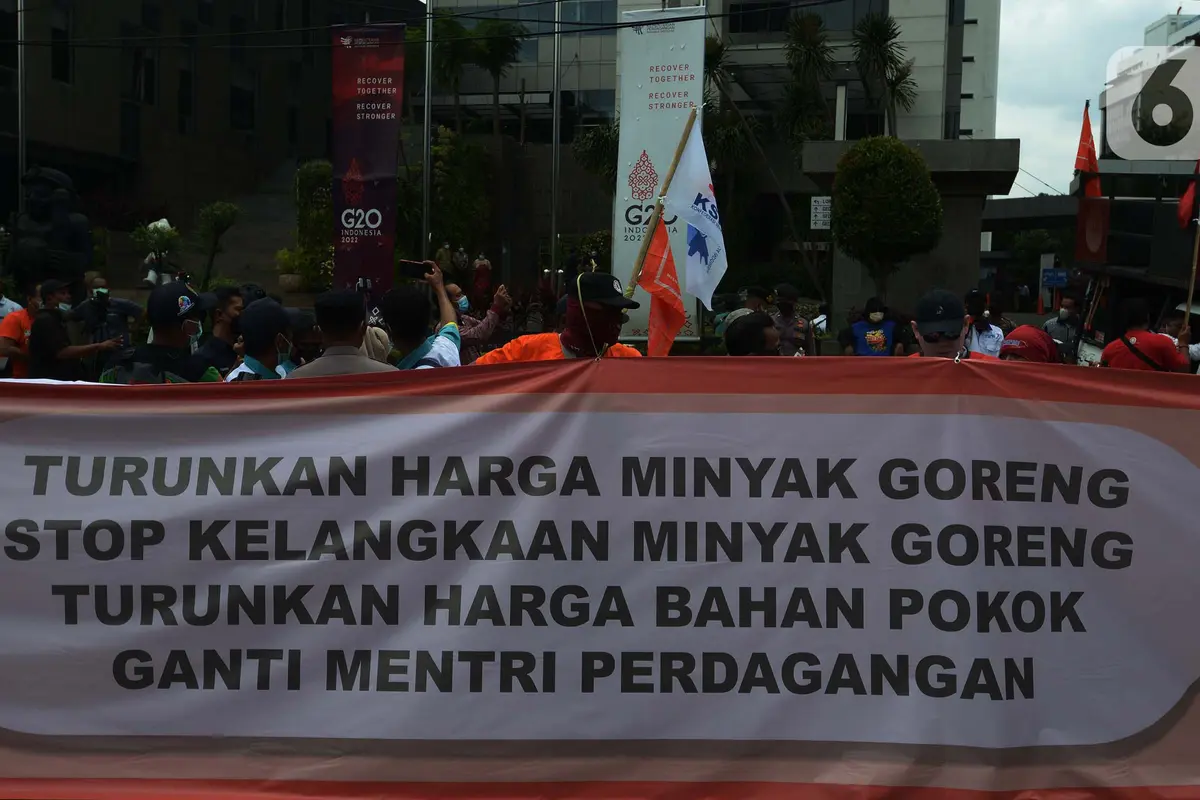Unjuk Rasa Buruh Terkait Harga minyak Goreng