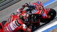 Pembalap Ducati, Pecco Bagnaia. (MANAN VATSYAYANA / AFP)