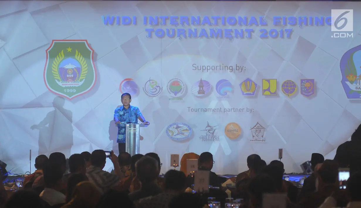 Gubernur Maluku Utara Abdul Gani Kasuba memberikan sambutan pada peluncuran Widi International Fishing Tournament 2017 (WIFT) di Jakarta, (4/6). Turnamen memancing internasional terbesar di Indonesia digelar di Kepulauan Widi (Liputan6.com/Helmi Afandi)