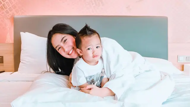 Tamara Tyasmara dan Anak